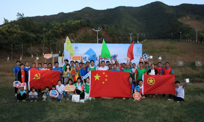 【美諾團建案例】石家莊拓展 | 央企40人西部長青，飛盤主題團建，篝火周年慶生日晚會