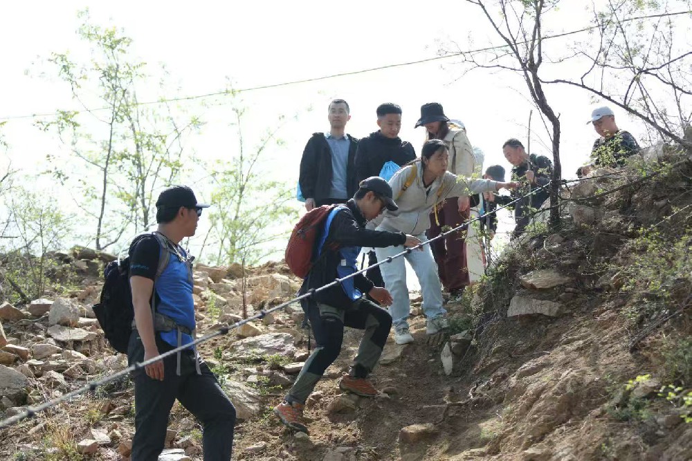 山野徒步-團建--找專業領隊的重要性